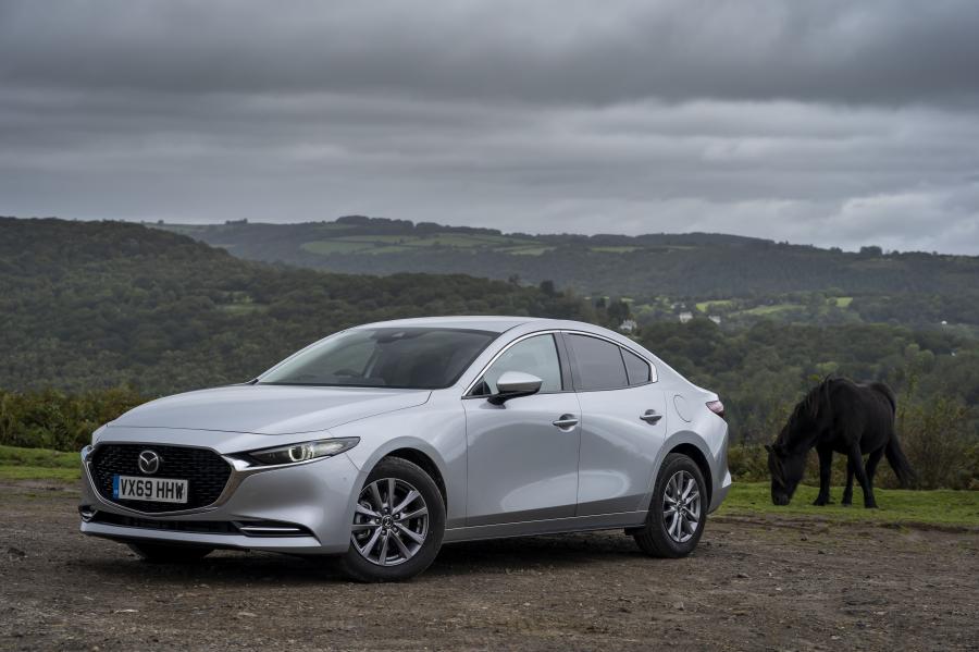  Mazda3 Skyactiv-X Sport Sedan (BP) 2019 года  (UK) (фото 34 из 42)